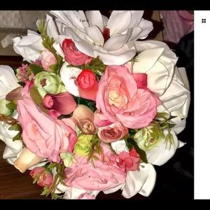 Beautiful magnolia bridal bouquet